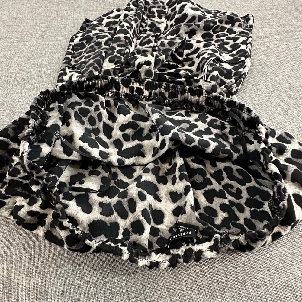 Forever 21 Leopard Romer Tie‎ Belt Figure Flattering Small Gray Black Polyester - Picture 10 of 14